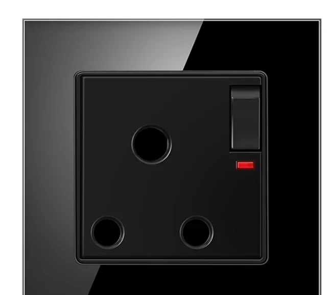 Pech Switch socket — 86 × 86 mm (UK)