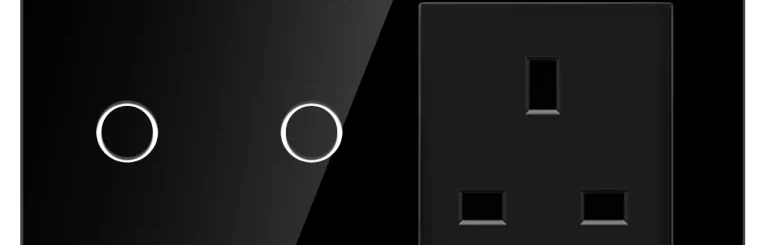 Pech 2 gang Touch switch + UK socket — 146 × 86 mm